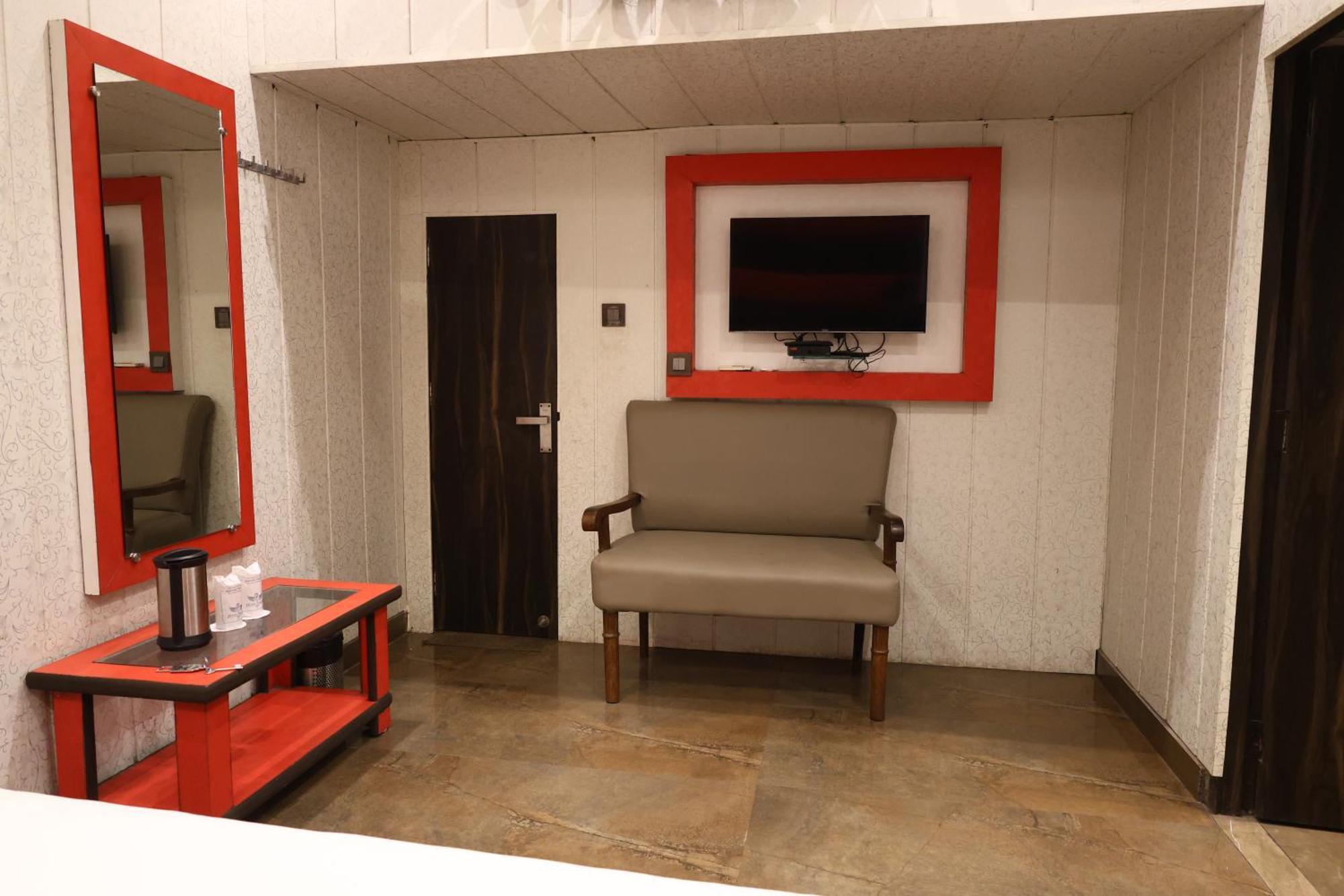 Hotel Pardesi Haridwar Bagian luar foto