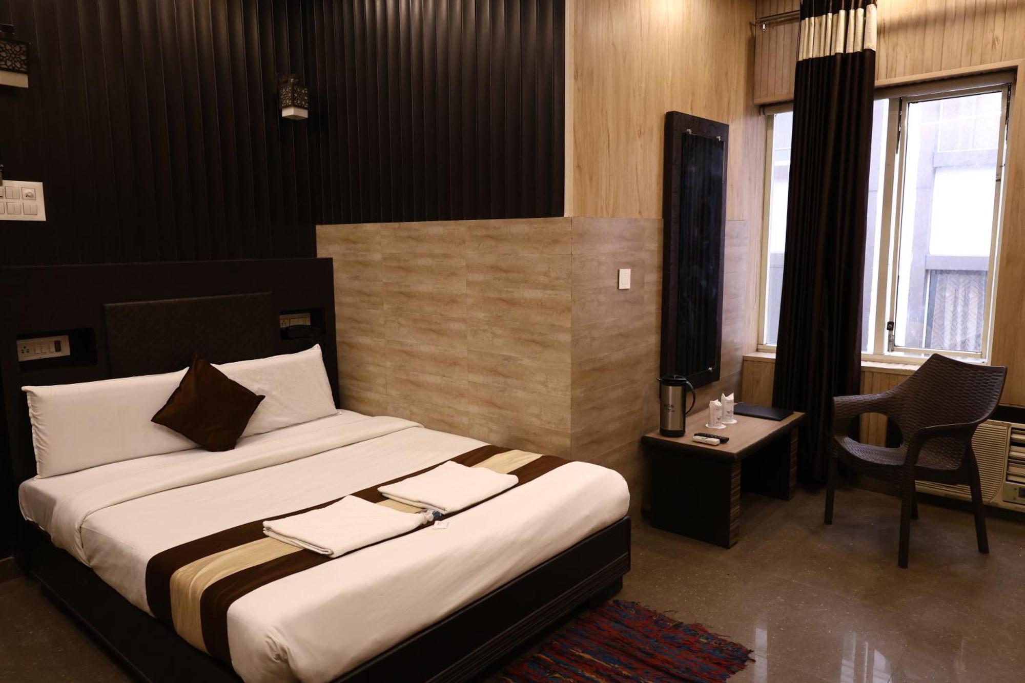Hotel Pardesi Haridwar Bagian luar foto