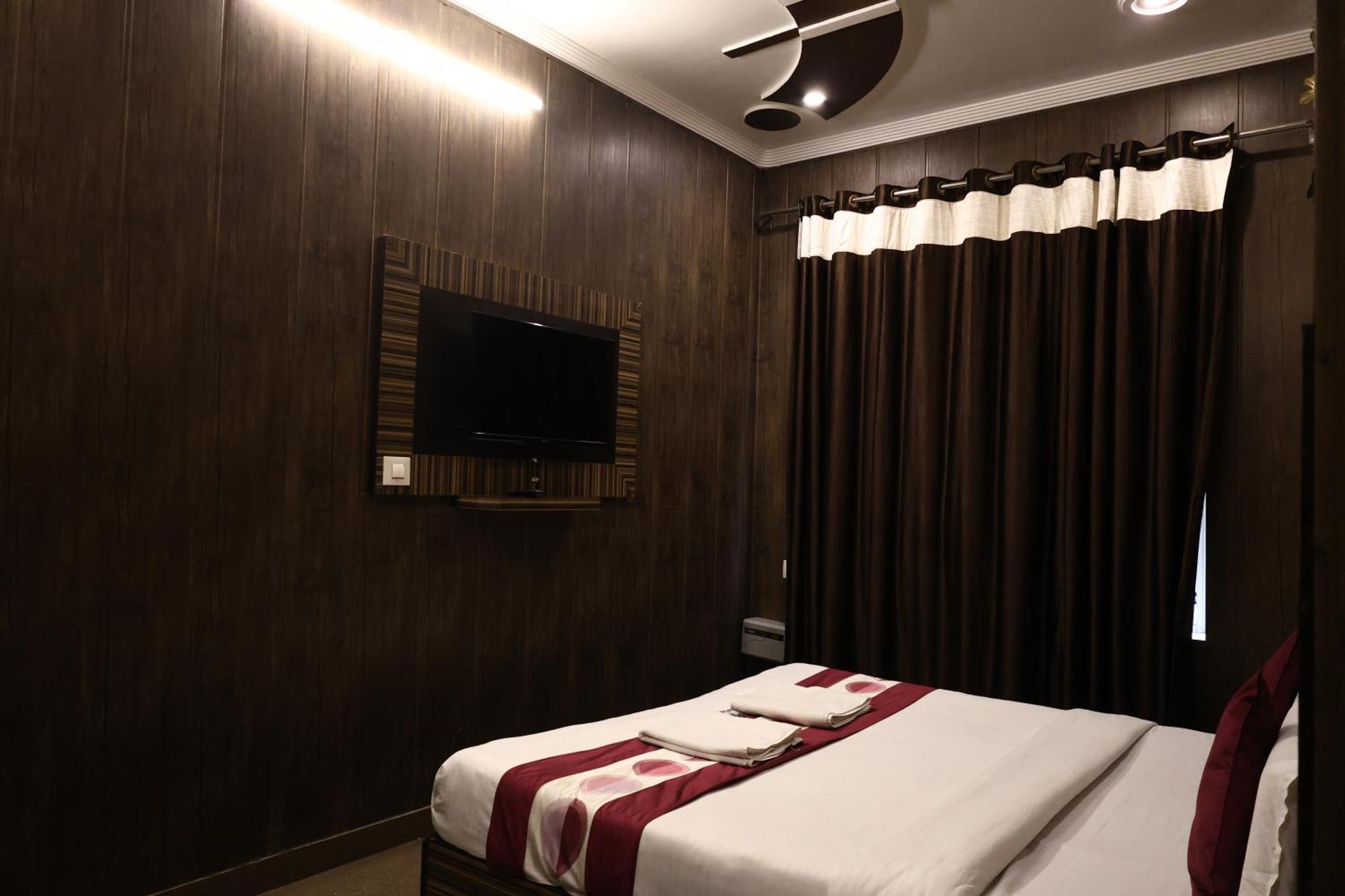 Hotel Pardesi Haridwar Bagian luar foto