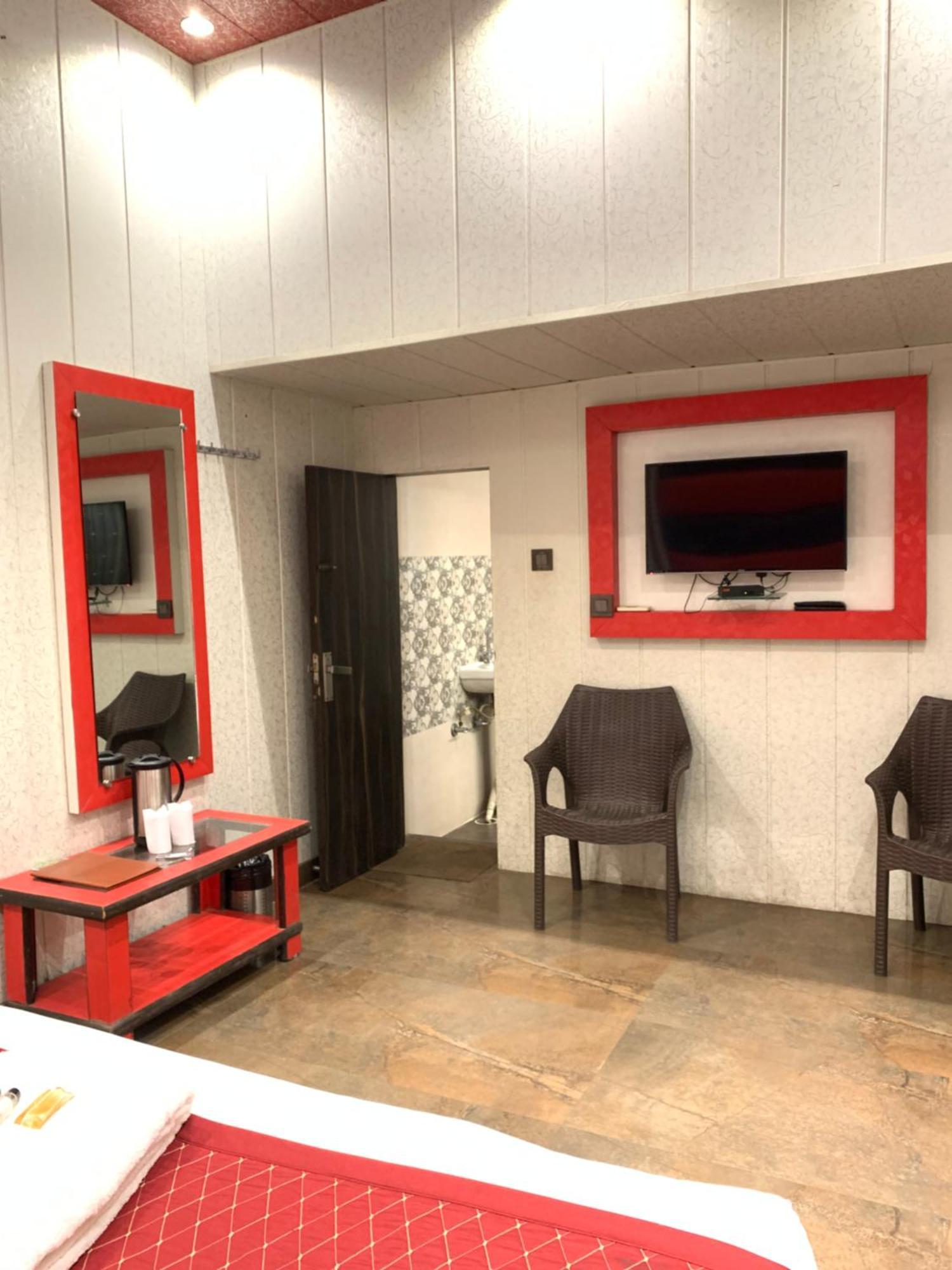 Hotel Pardesi Haridwar Bagian luar foto