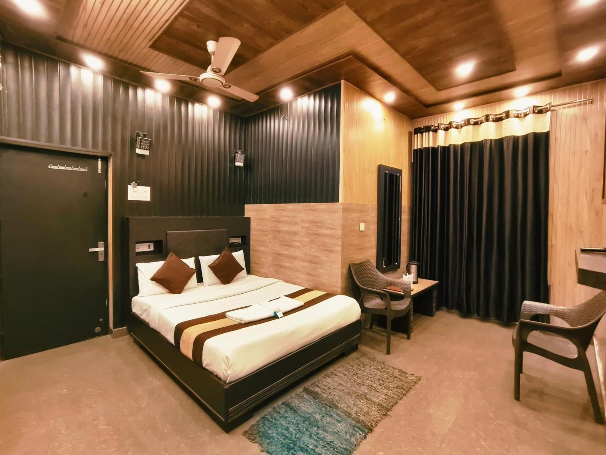Hotel Pardesi Haridwar Bagian luar foto